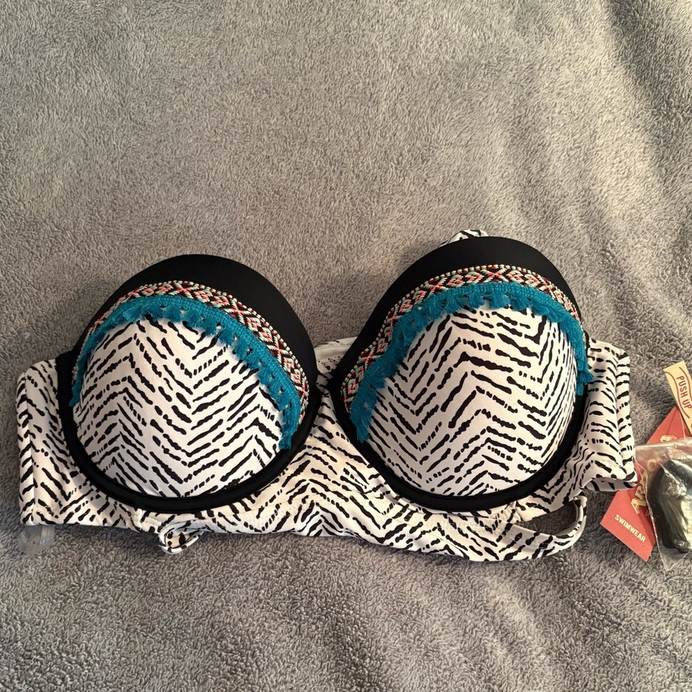 NWT Arizona Jean Company Swim Bikini Top Size Large Pushup Black White Teal